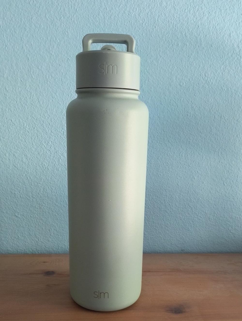 Simple Modern 22oz Summit Water Bottle